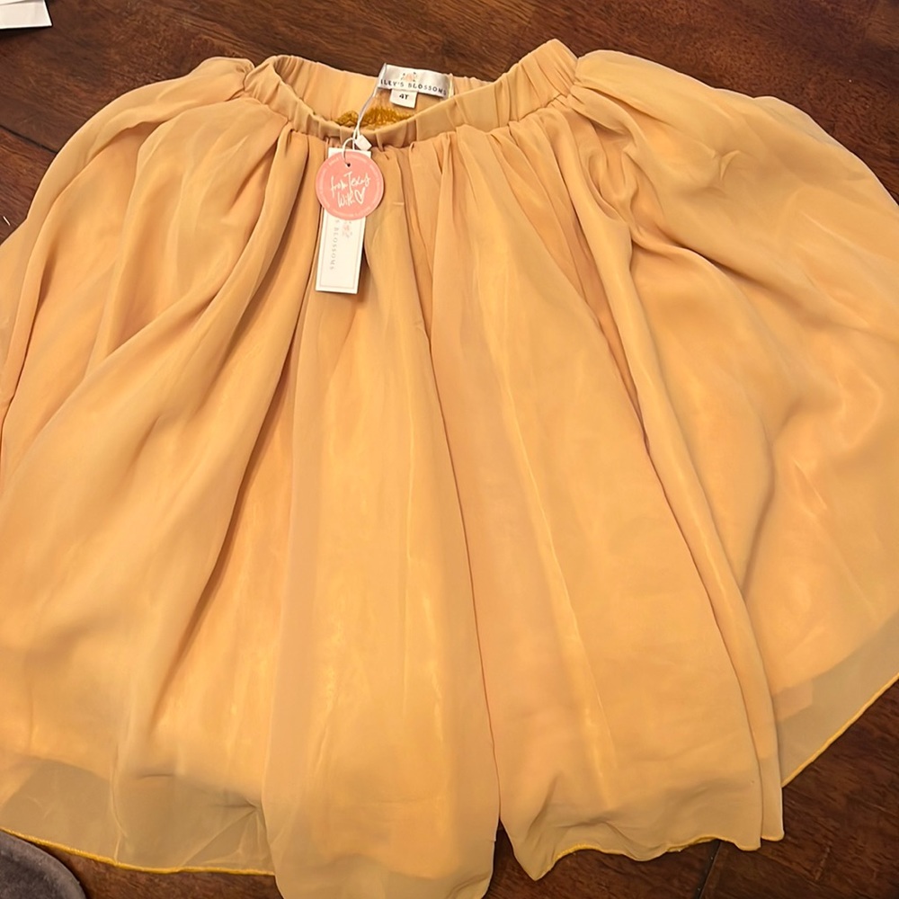 Baileys Blossoms Aurora skirt size 4 color mustard